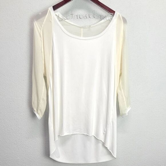 Elie Tahari Women'sĀ Silk Blend BoatāNeck Blouse SizeāMediumā - Picture 2 of 6